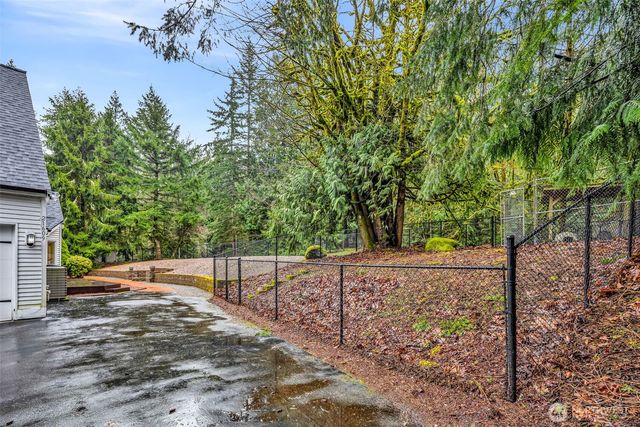 21609 NE 4th Street, Sammamish, WA 98074