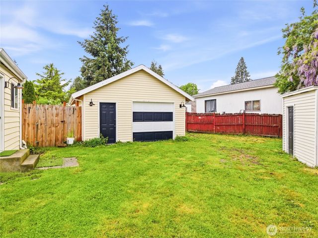 219 South Lane, Tacoma, WA 98404