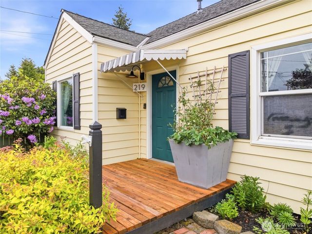 219 South Lane, Tacoma, WA 98404