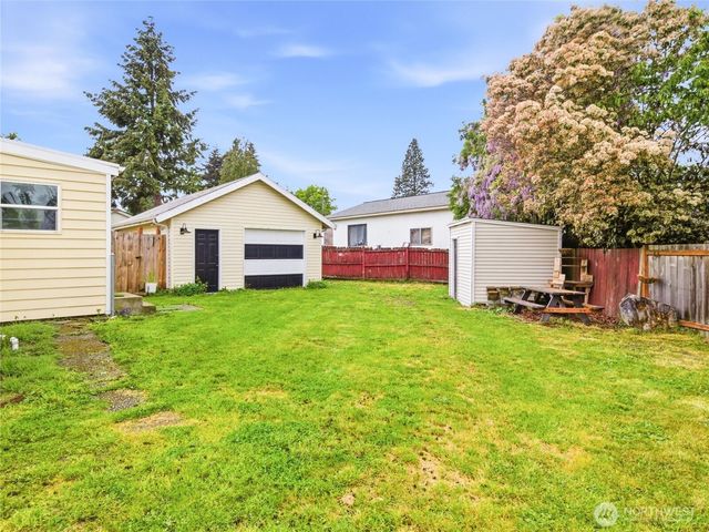 219 South Lane, Tacoma, WA 98404