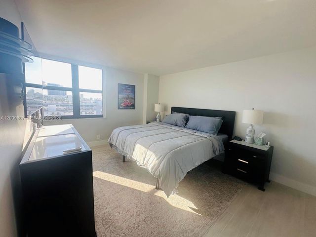 2555 Collins Ave 2411, Miami Beach, FL 33140