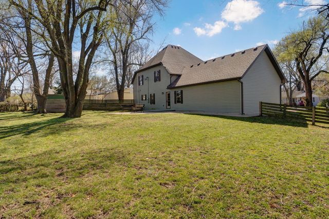 1436 S Pickwick Avenue, Springfield, MO 65804