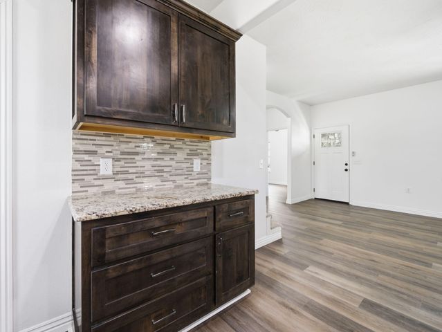 1436 S Pickwick Avenue, Springfield, MO 65804