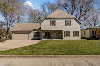 1436 S Pickwick Avenue, Springfield, MO 65804