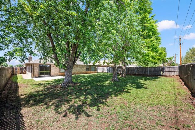 1116 Earl A Rodkey Drive, Edmond, OK 73003