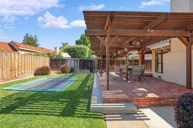 969 Spring Creek Drive, Ripon, CA 95366