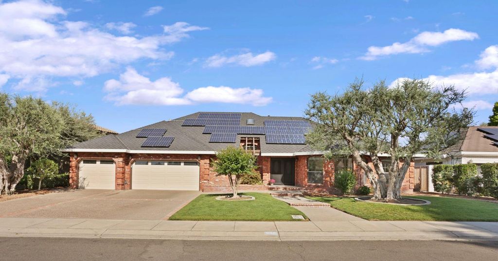 969 Spring Creek Drive, Ripon, CA 95366