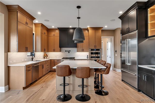 9797 Longleaf, Clarence, NY 14031