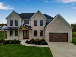 9797 Longleaf, Clarence, NY 14031