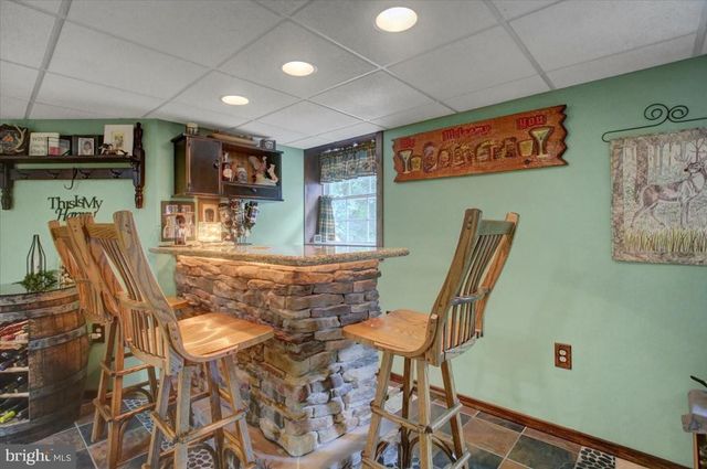 1858 FALCON LN, Chambersburg, PA 17202