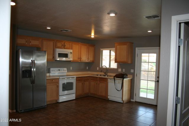 11207 W HOPI Street, Avondale, AZ 85323