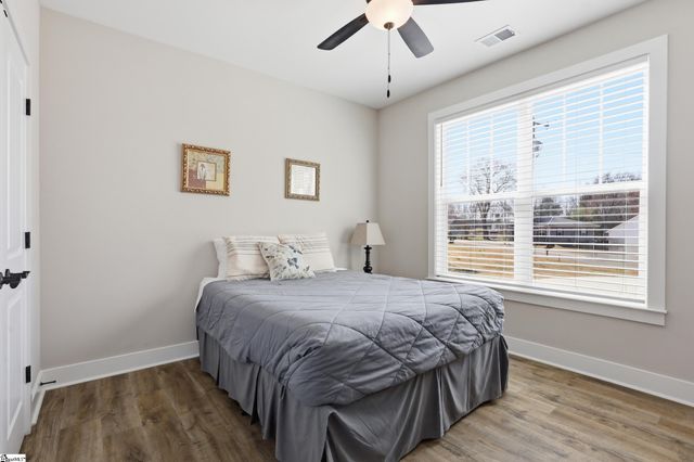 215 Amsterdam Road, Liberty, SC 29657