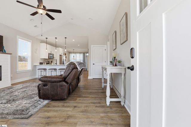 215 Amsterdam Road, Liberty, SC 29657