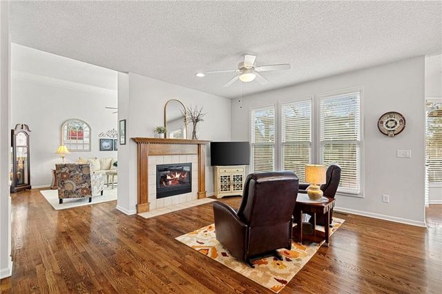 14012 Parkhill Lane, Overland Park, KS 66221