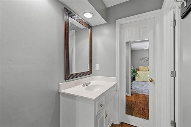 14012 Parkhill Lane, Overland Park, KS 66221