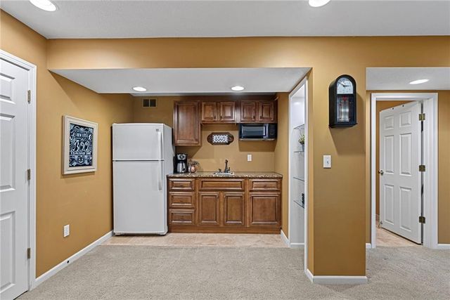 14012 Parkhill Lane, Overland Park, KS 66221