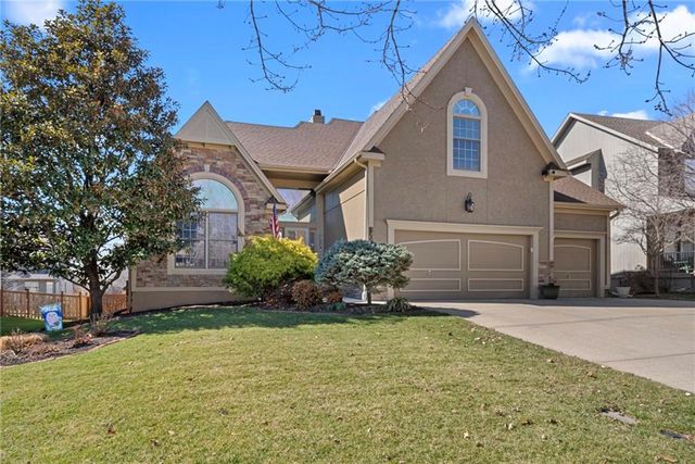 14012 Parkhill Lane, Overland Park, KS 66221