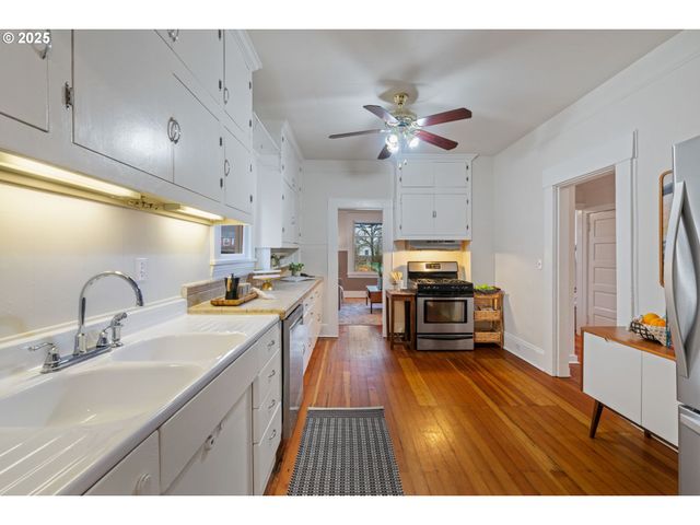 5415 Ne 14TH Pl, Portland, OR 97211