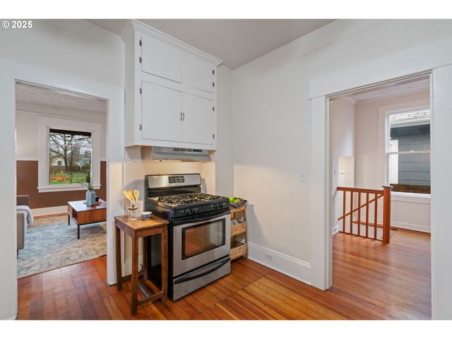 5415 Ne 14TH Pl, Portland, OR 97211