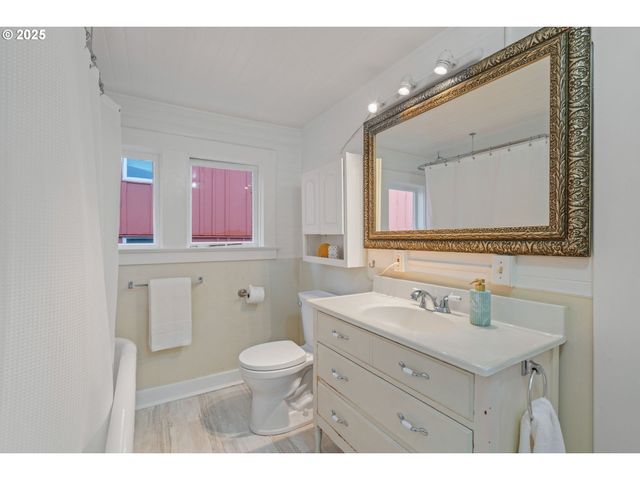 5415 Ne 14TH Pl, Portland, OR 97211