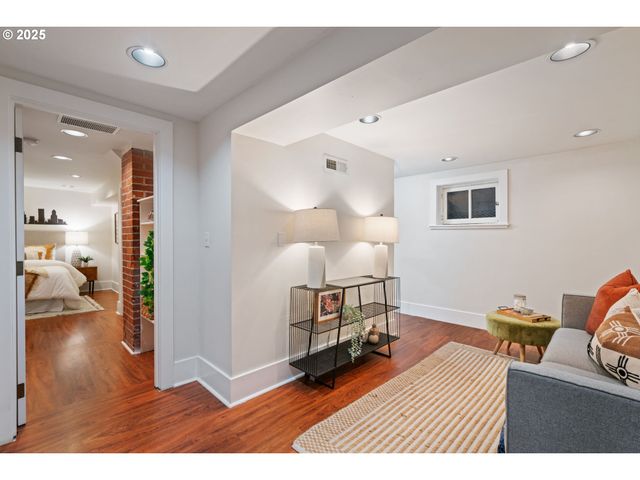 5415 Ne 14TH Pl, Portland, OR 97211