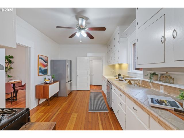 5415 Ne 14TH Pl, Portland, OR 97211