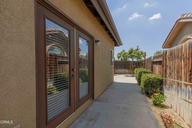 8811 Maggiore Lane, Bakersfield, CA 93312