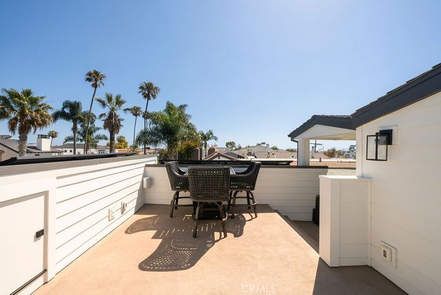 419 Goldenrod Avenue, Corona Del Mar, CA 92625