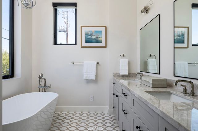 419 Goldenrod Avenue, Corona Del Mar, CA 92625