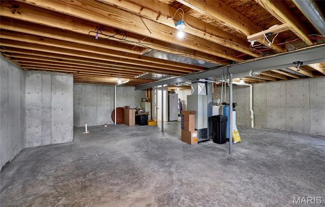 121 Arundel Drive, Troy, MO 63379
