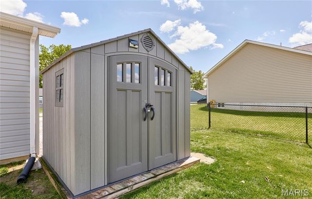 121 Arundel Drive, Troy, MO 63379