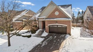 5608 Pembrooke Crossing, West Bloomfield Charter Township, MI 48322
