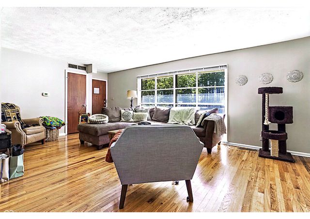 540 E 91st Street, Indianapolis, IN 46240