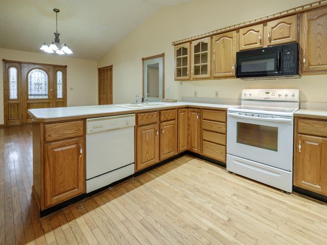 28459 Kelly Road, Burr Oak Twp, MI 49091