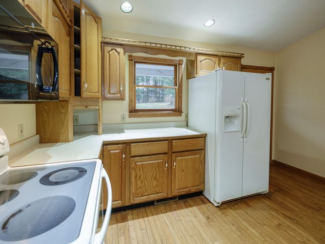 28459 Kelly Road, Burr Oak Twp, MI 49091