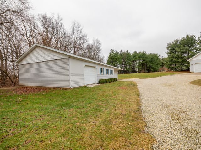 28459 Kelly Road, Burr Oak Twp, MI 49091