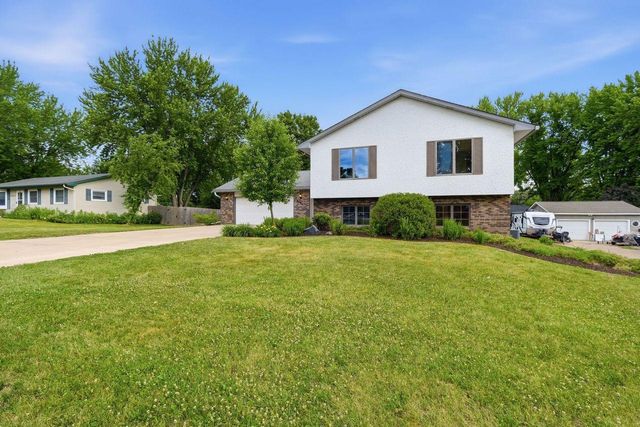 4027 Elmwood Drive, Saint Bonifacius, MN 55375