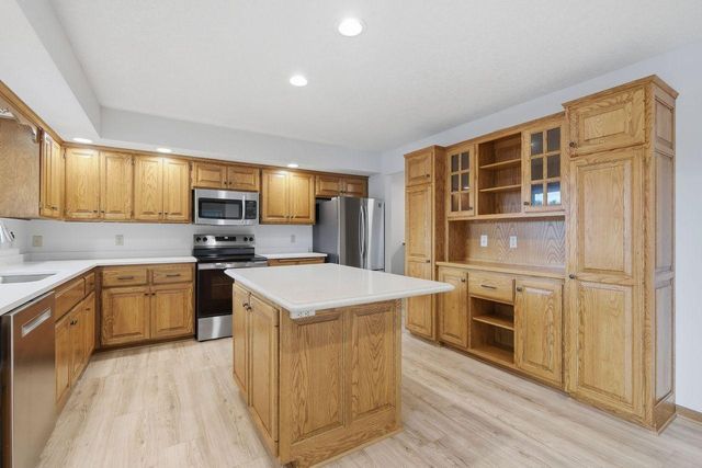 4027 Elmwood Drive, Saint Bonifacius, MN 55375