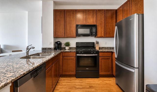 210 S Des Plaines Street 1209, Chicago, IL 60661