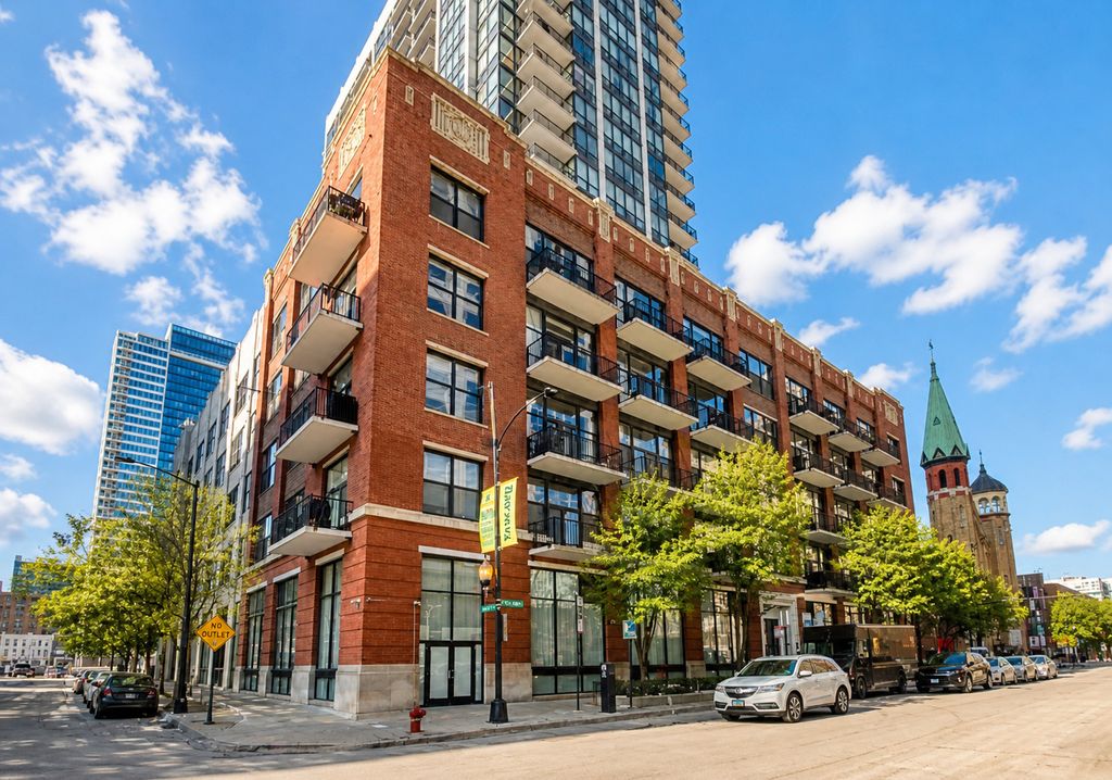 210 S Des Plaines Street 1209, Chicago, IL 60661