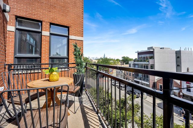 2522 W Chicago Avenue 4, Chicago, IL 60622
