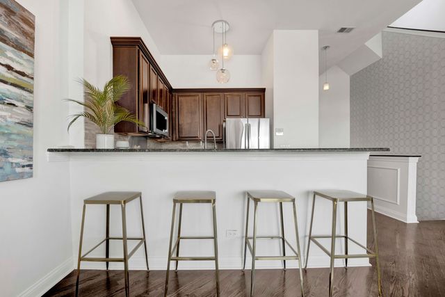 2522 W Chicago Avenue 4, Chicago, IL 60622