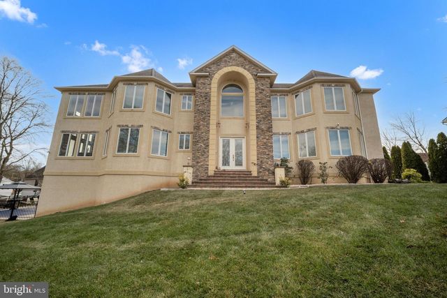 6379 STERLING AVE, Bensalem, PA 19020