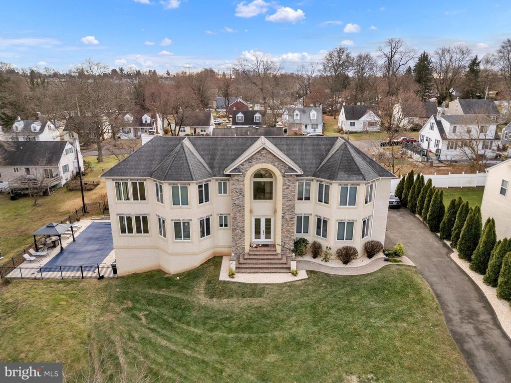 6379 STERLING AVE, Bensalem, PA 19020