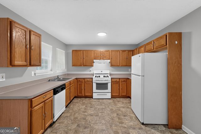 7830 Poppy Drive, Winston, GA 30187