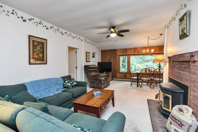 71 Headlands Road, Winchester, NH 03470