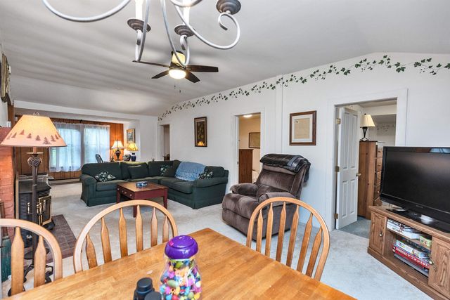 71 Headlands Road, Winchester, NH 03470