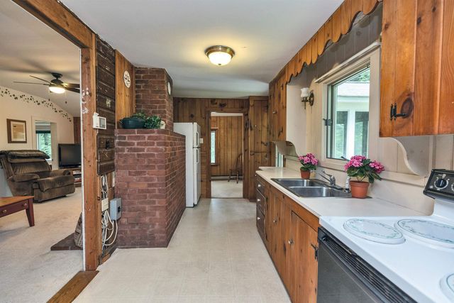 71 Headlands Road, Winchester, NH 03470