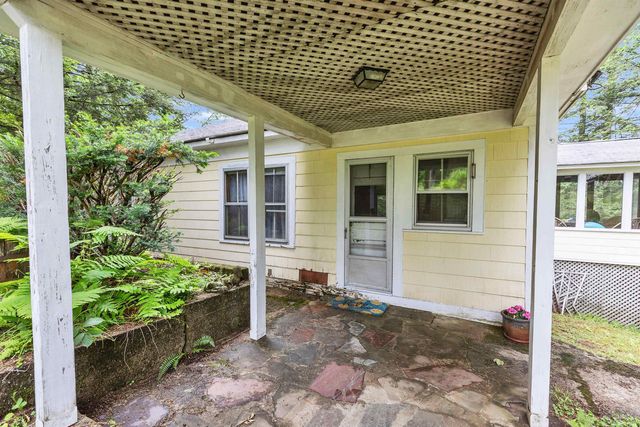71 Headlands Road, Winchester, NH 03470