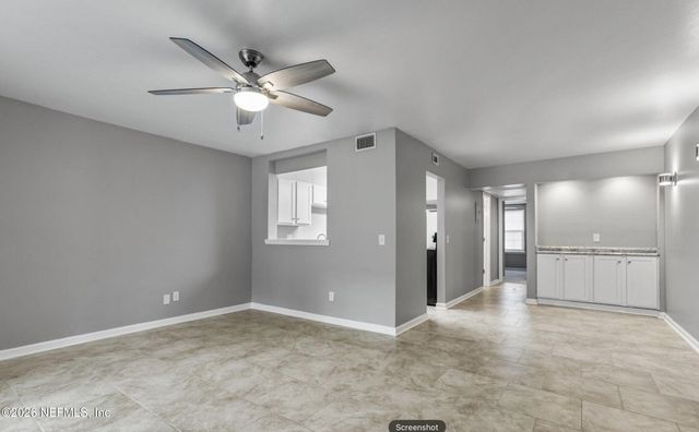 4330 PLAZA GATE Lane S 102, Jacksonville, FL 32217